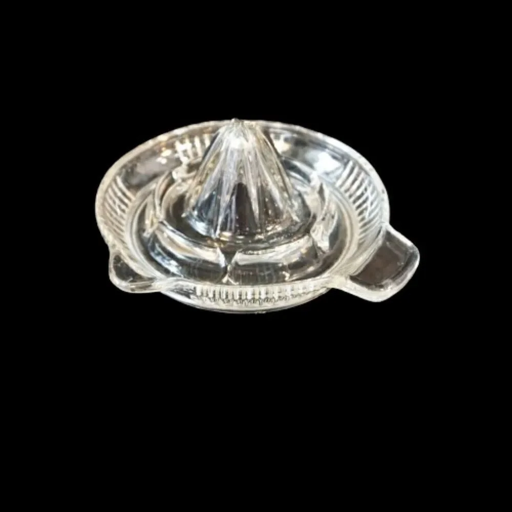 Vintage Clear Glass Hand Juicer Citrus Reamer w Pour Spout Handle